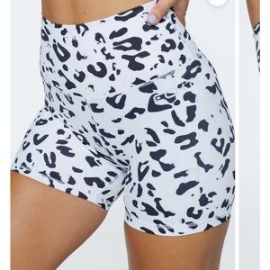 ECHT large biker shorts black and grey are scrunch bottom